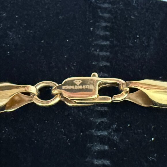 Men's Gold Tone Stainless Steel Cross - Picture 4 of 10